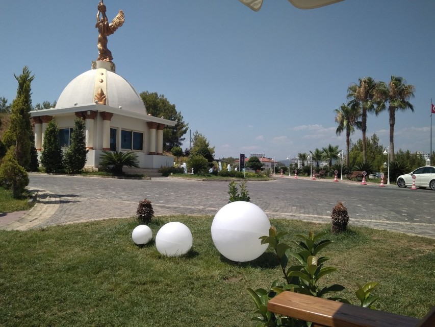 محوطه هتل محوطه هتل