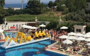 محوطه هتل محوطه هتل