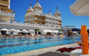 محوطه هتل محوطه هتل