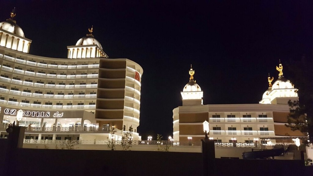 محوطه هتل محوطه هتل