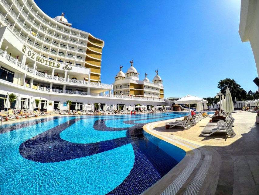 محوطه هتل محوطه هتل