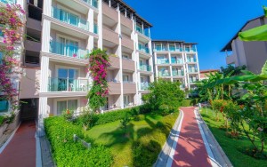 محوطه هتل محوطه هتل