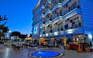 محوطه هتل محوطه هتل