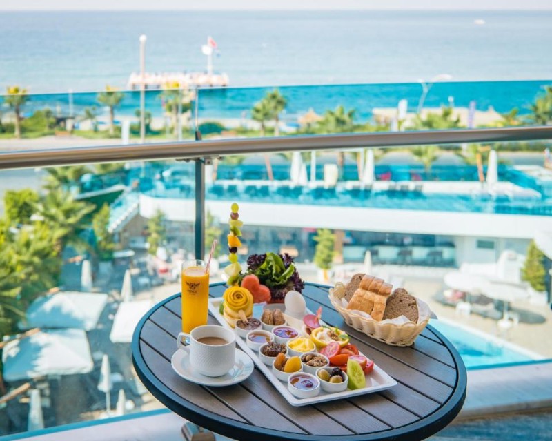 محوطه هتل محوطه هتل