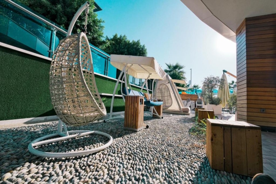 محوطه هتل محوطه هتل