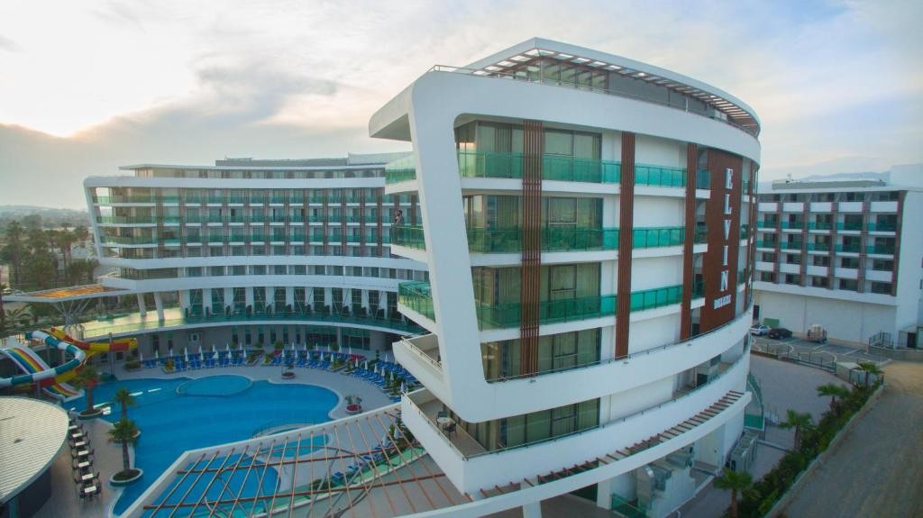 محوطه هتل محوطه هتل