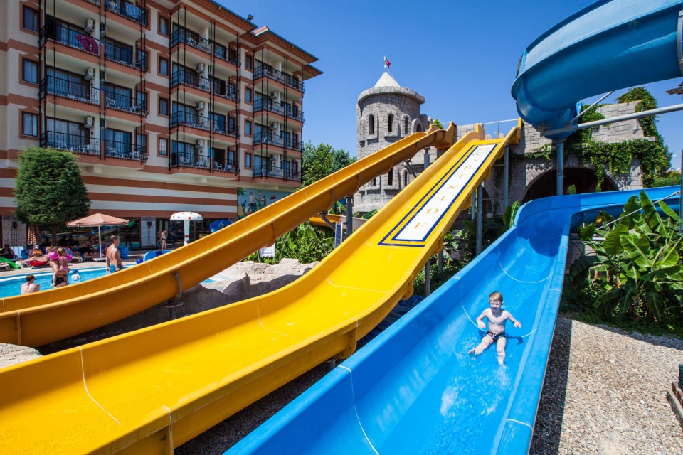 محوطه هتل محوطه هتل