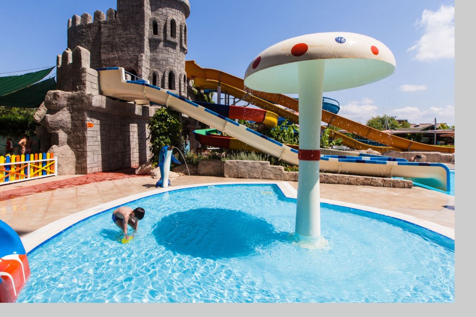 محوطه هتل محوطه هتل