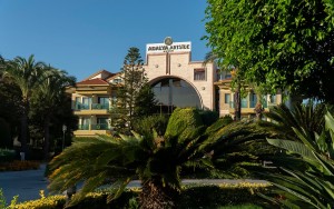 محوطه هتل محوطه هتل