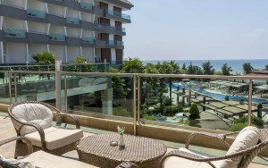 محوطه هتل محوطه هتل