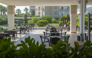 محوطه هتل محوطه هتل