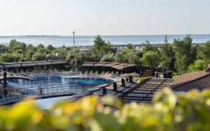 محوطه هتل محوطه هتل