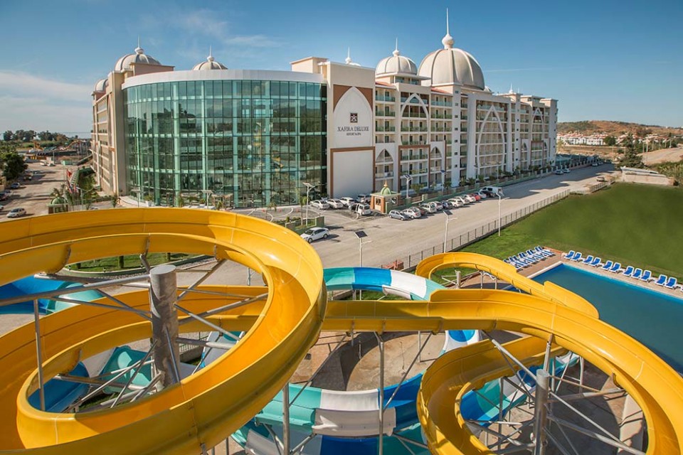 محوطه هتل محوطه هتل