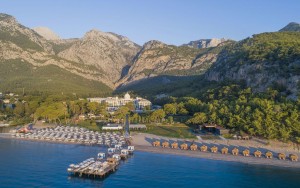 محوطه هتل محوطه هتل