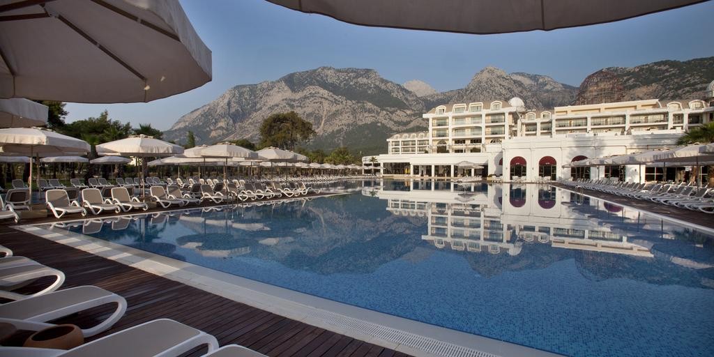 محوطه هتل محوطه هتل