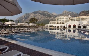 محوطه هتل محوطه هتل