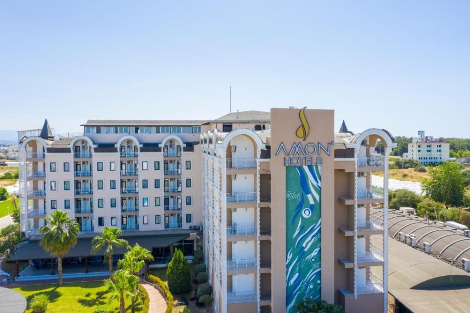 محوطه هتل محوطه هتل