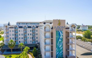 محوطه هتل محوطه هتل