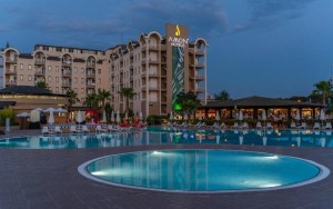 محوطه هتل محوطه هتل