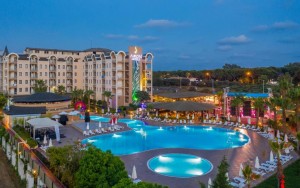 محوطه هتل محوطه هتل