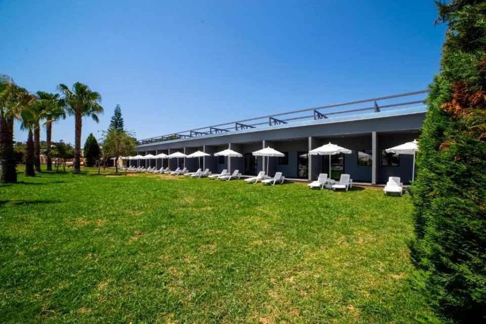 محوطه هتل محوطه هتل