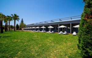 محوطه هتل محوطه هتل