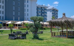 محوطه هتل محوطه هتل