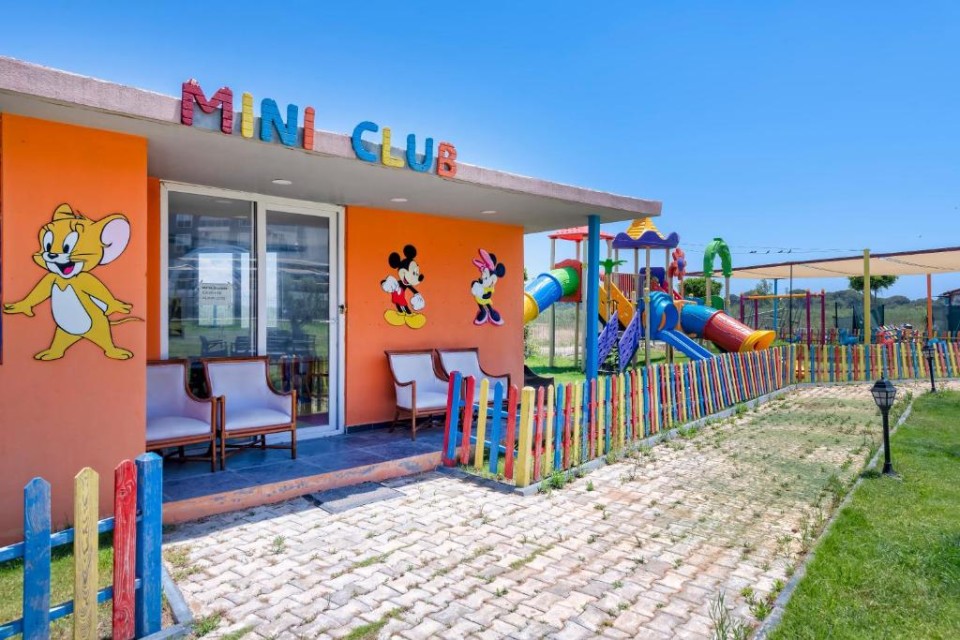 محوطه هتل محوطه هتل