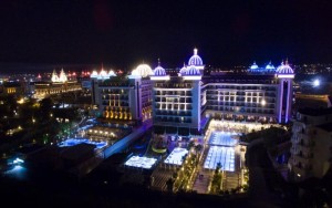 محوطه هتل محوطه هتل