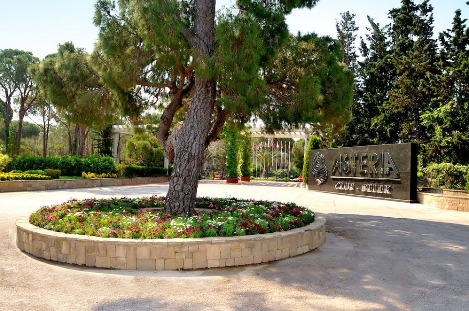 محوطه هتل محوطه هتل