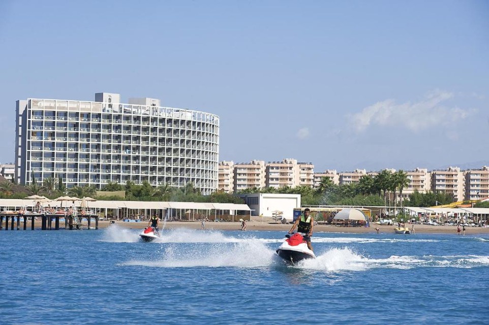 محوطه هتل محوطه هتل