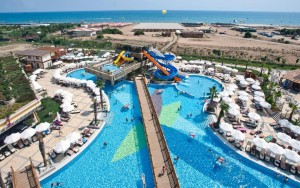 محوطه هتل محوطه هتل