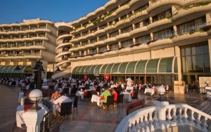 محوطه هتل محوطه هتل