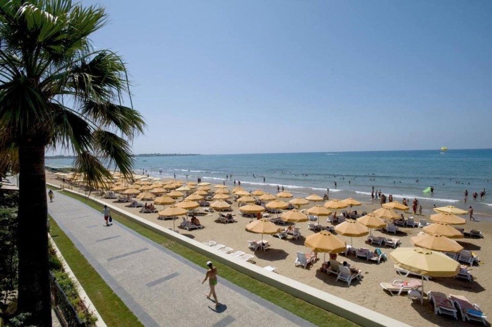 محوطه هتل محوطه هتل