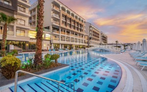 محوطه هتل محوطه هتل