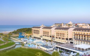 محوطه هتل محوطه هتل