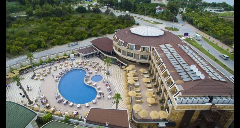 محوطه هتل محوطه هتل