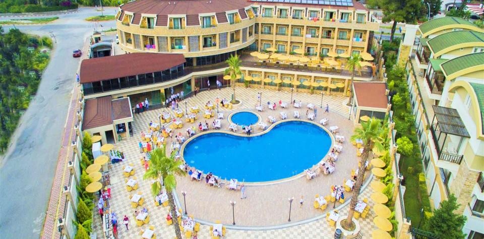 محوطه هتل محوطه هتل