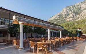 محوطه هتل محوطه هتل