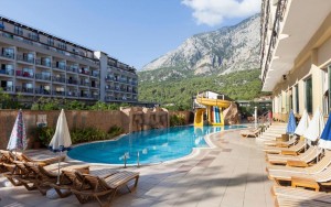 محوطه هتل محوطه هتل