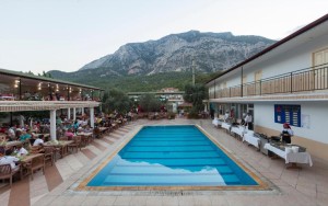 محوطه هتل محوطه هتل