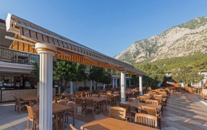 محوطه هتل محوطه هتل