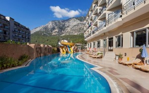 محوطه هتل محوطه هتل