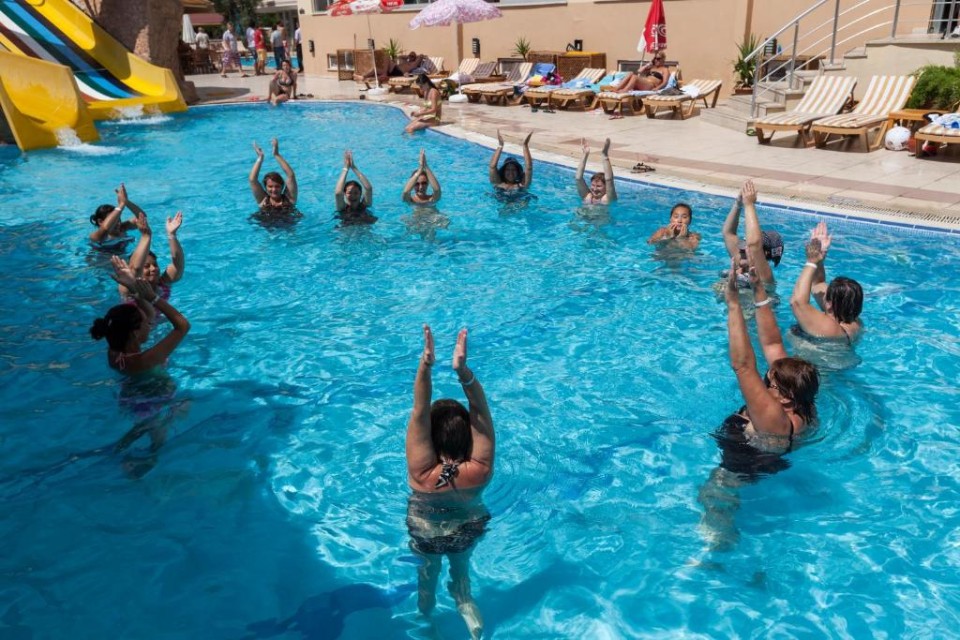 محوطه هتل محوطه هتل