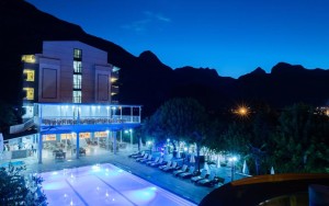 محوطه هتل محوطه هتل