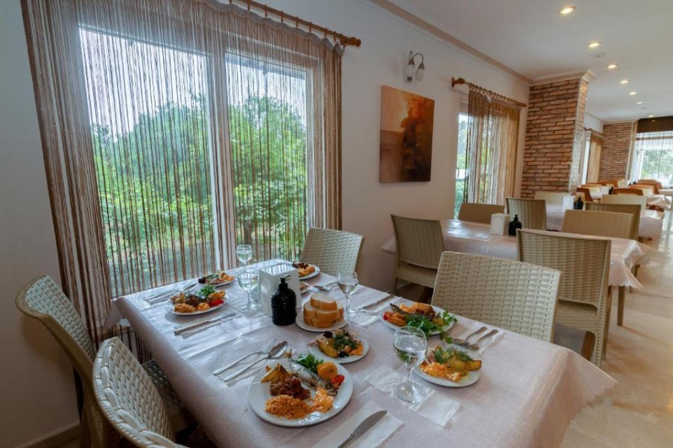 رستوران رستوران