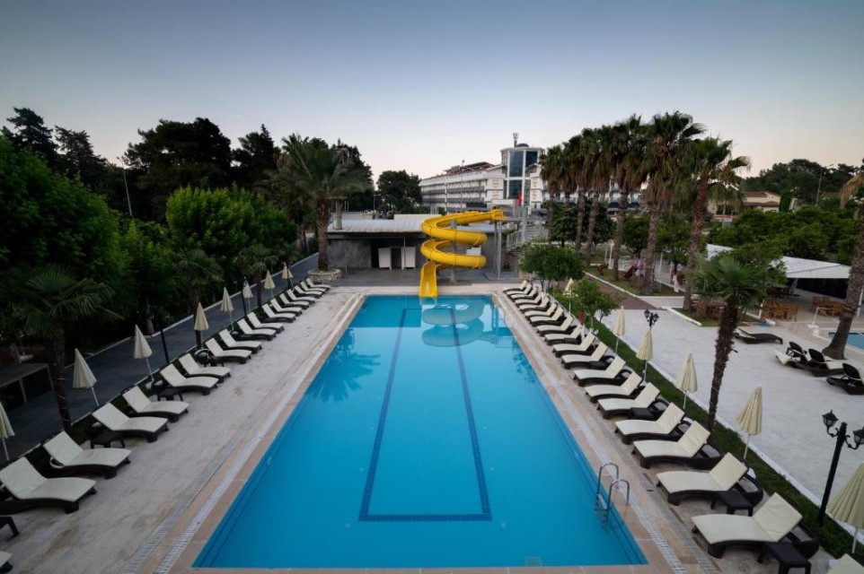 محوطه هتل محوطه هتل