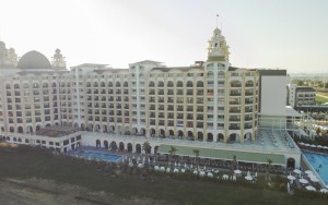 محوطه هتل محوطه هتل