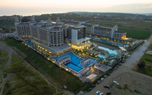 محوطه هتل محوطه هتل