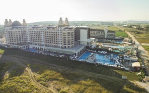 محوطه هتل محوطه هتل